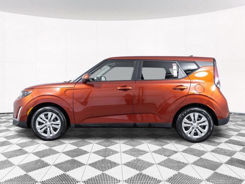 Used 2024 Kia Soul LX FWD image 12
