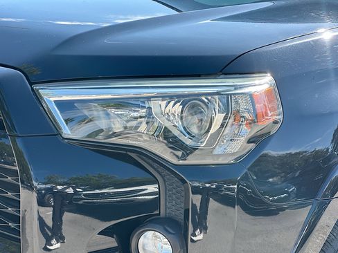 Used 2020 Toyota 4Runner SR5 image 37