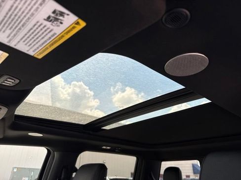 Used 2023 Ford F150 Raptor AWD/4WD image 25