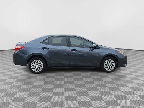Used 2017 Toyota Corolla LE image 9