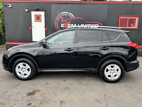 Used 2015 Toyota RAV4 LE AWD/4WD image 3