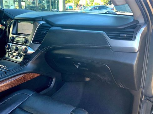 Used 2019 Chevrolet Tahoe Premier w/ RST 6.2L Performance Edition image 18