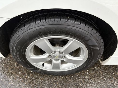 Used 2016 Chevrolet Cruze LT image 15