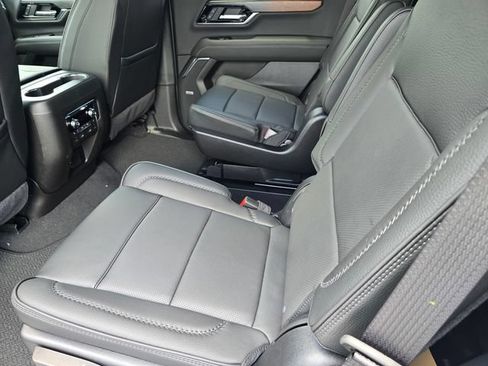 New 2026 GMC Yukon Denali w/ Advanced Technology Package RWD image 10