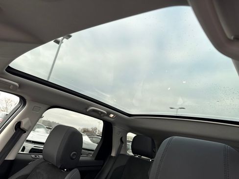 Used 2021 Land Rover Discovery Sport S image 14