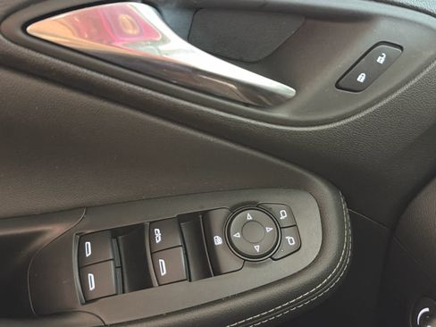 Used 2024 Buick Encore GX Preferred FWD image 48