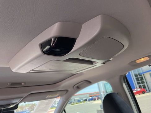 Used 2020 Honda Pilot Elite image 18