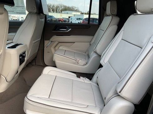 New 2026 GMC Yukon XL Denali w/ Denali Reserve Package image 14