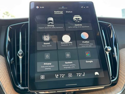 New 2026 Volvo XC60 B5 Plus w/ Climate Package image 30