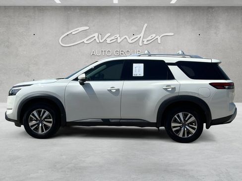 Used 2023 Nissan Pathfinder SL FWD image 13