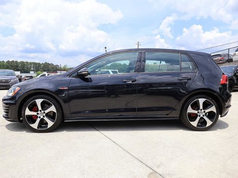 Used 2017 Volkswagen Golf 4-Door FWD image 3