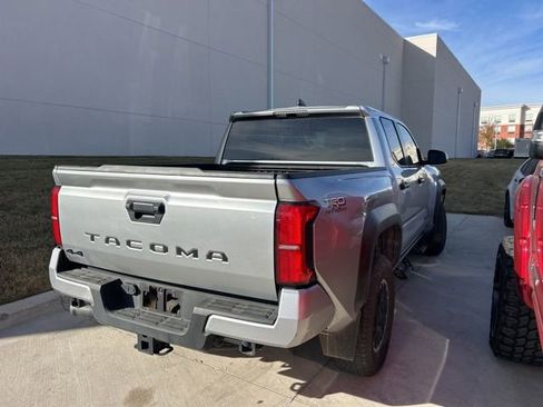 Used 2024 Toyota Tacoma TRD Off-Road image 4