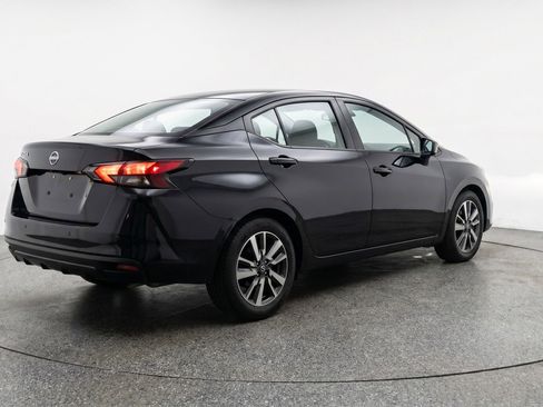 Used 2025 Nissan Versa SV FWD image 9