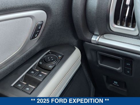 Certified 2025 Ford Expedition Active image 28