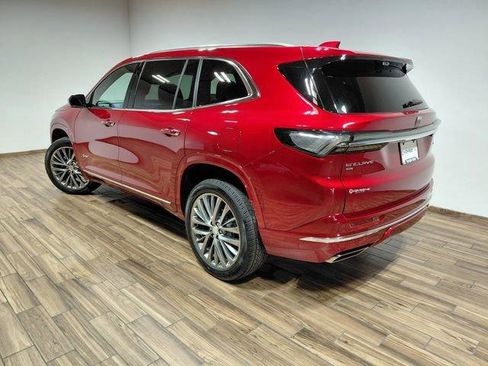 Used 2025 Buick Enclave Avenir AWD/4WD image 27