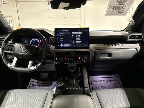 Used 2024 Toyota Tacoma 4x4 Double Cab Hybrid image 10
