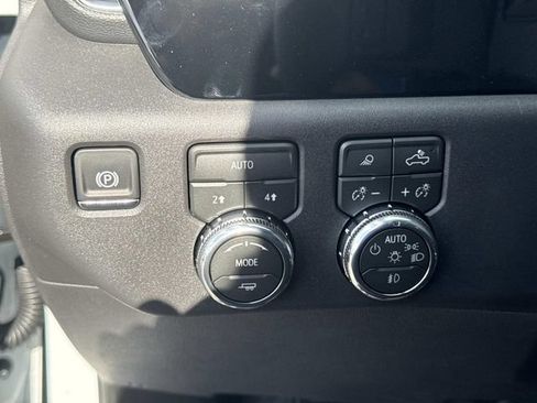 New 2026 GMC Sierra 1500 Elevation w/ Elevation Premium Package AWD/4WD image 25