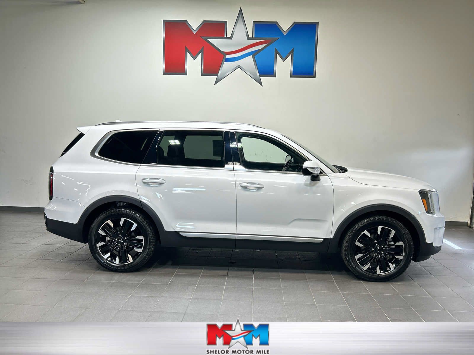 Used 2024 Kia Telluride SX Prestige AWD/4WD image 1