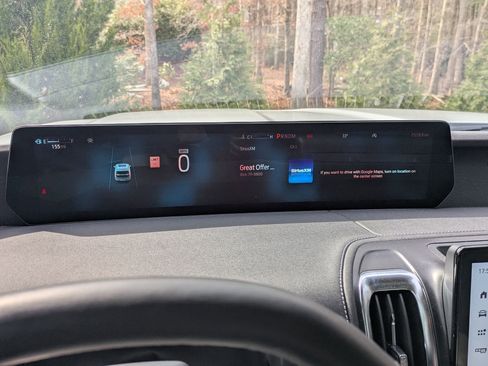 Certified 2025 Ford Expedition Platinum w/ Driver's Package image 19