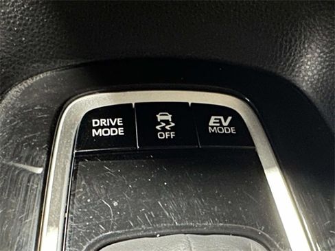 Used 2022 Toyota Corolla LE image 23