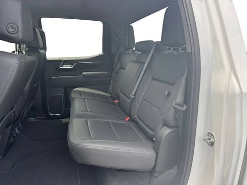 Used 2026 GMC Sierra 1500 SLT AWD/4WD image 16