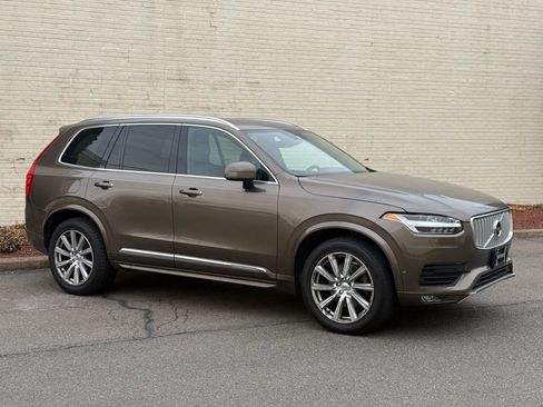 Used 2016 Volvo XC90 T6 Inscription w/ Vision Package image 4