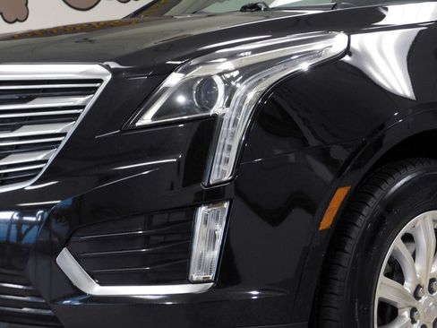 Used 2017 Cadillac XT5 FWD image 12