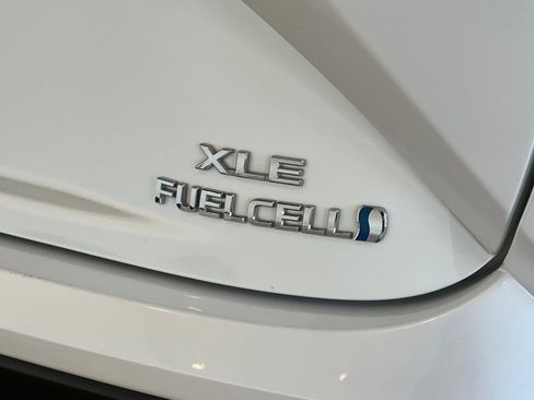 Used 2021 Toyota Mirai XLE image 27