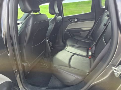 Used 2023 Jeep Compass Limited AWD/4WD image 17