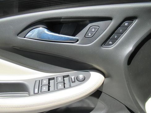 Used 2019 Buick Envision Premium AWD/4WD image 20