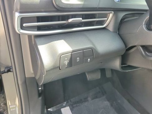 Used 2026 Hyundai Elantra SE w/ Cargo Package FWD image 19
