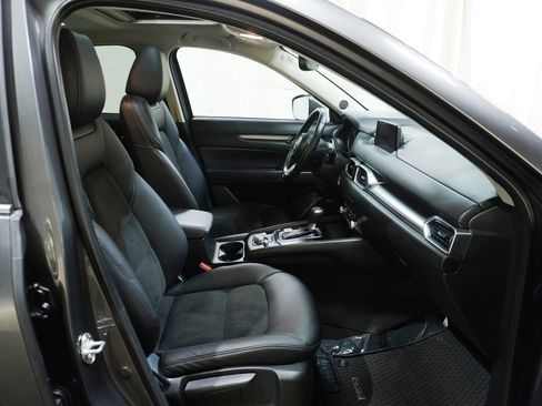 Used 2019 MAZDA CX-5 Touring image 12