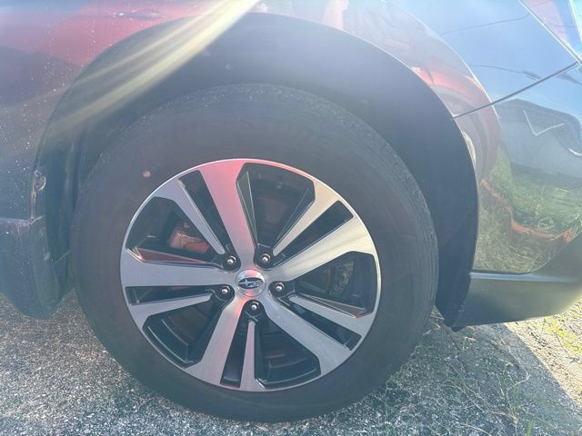 Used 2018 Subaru Outback 2.5i Limited AWD/4WD image 9