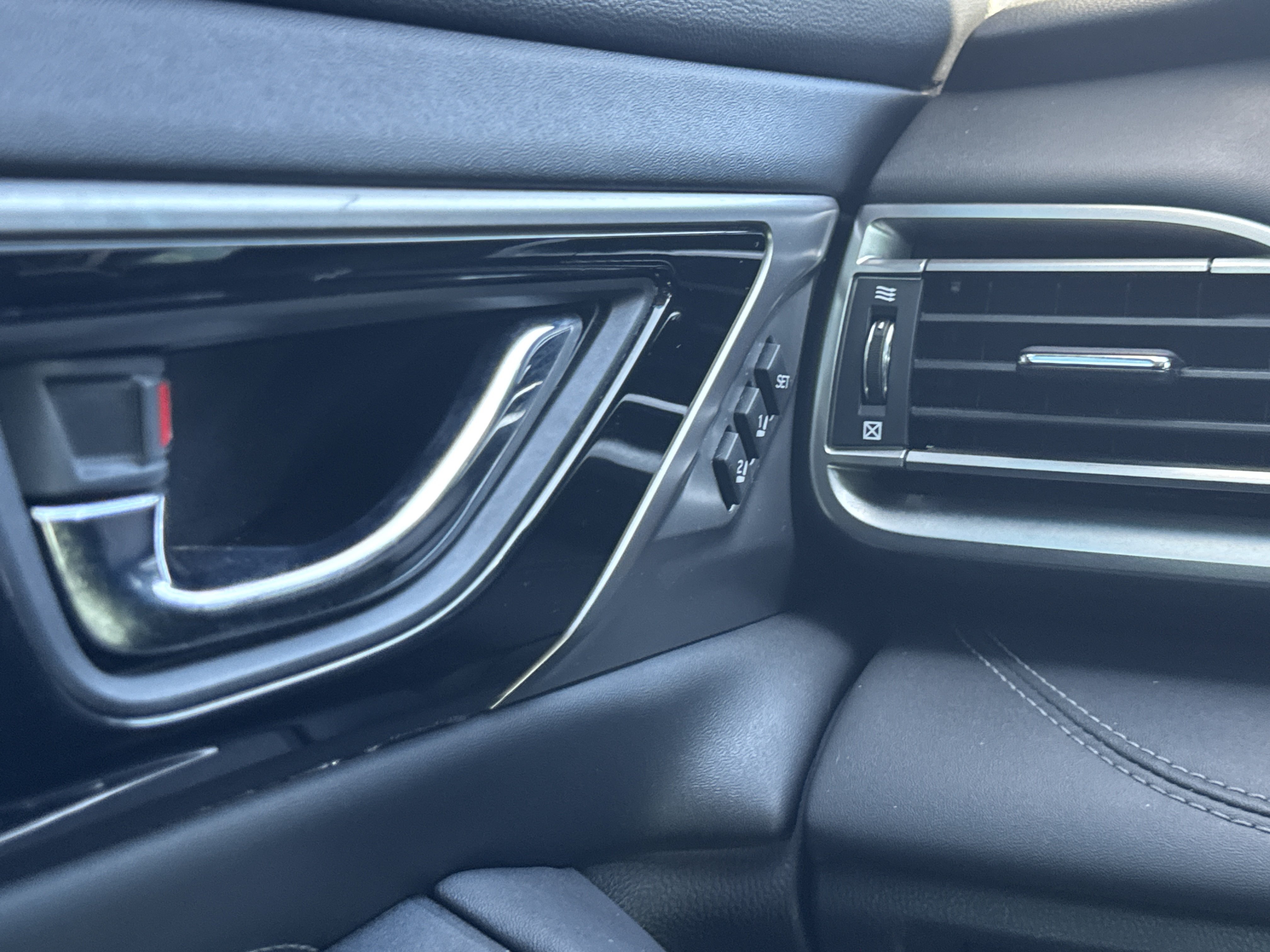 Used 2020 Subaru Outback Limited AWD/4WD image 7
