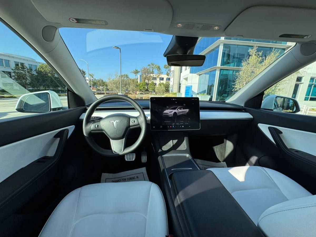 Used 2023 Tesla Model Y Performance AWD/4WD image 22