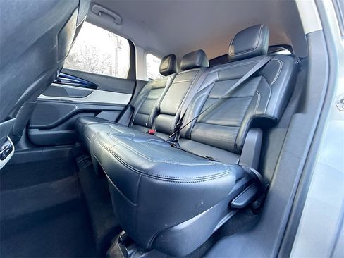 Used 2024 Lincoln Nautilus Reserve image 27