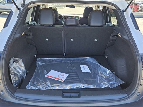 New 2026 Nissan Kicks SR w/ SR Premium Package image 11