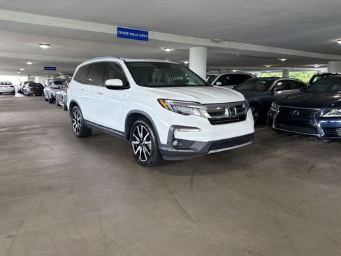 Used 2021 Honda Pilot Touring image 5