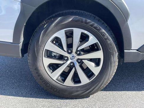 Certified 2025 Subaru Outback Premium w/ Popular Package #1 AWD/4WD image 29
