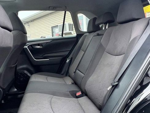 Used 2019 Toyota RAV4 XLE image 11
