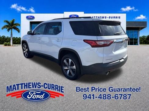 Used 2020 Chevrolet Traverse LT w/ LT Premium Package FWD image 6
