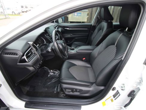 Used 2023 Toyota Camry SE image 44
