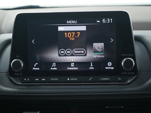 Used 2022 Nissan Rogue SV image 17