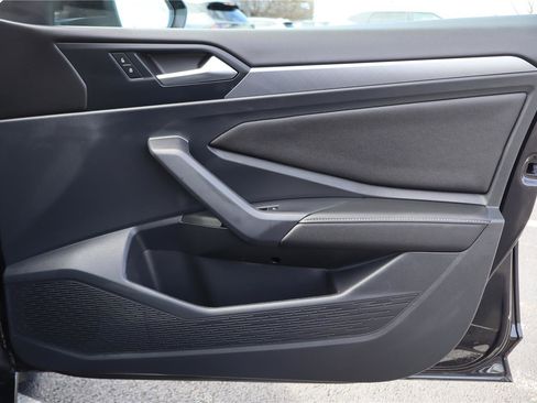 Certified 2023 Volkswagen Jetta SE image 27