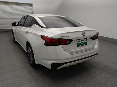 Used 2023 Nissan Altima 2.5 SV FWD image 5