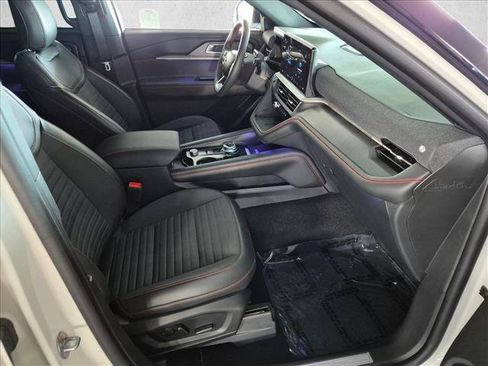 Used 2025 Ford Explorer ST-Line w/ Premium Package RWD image 21
