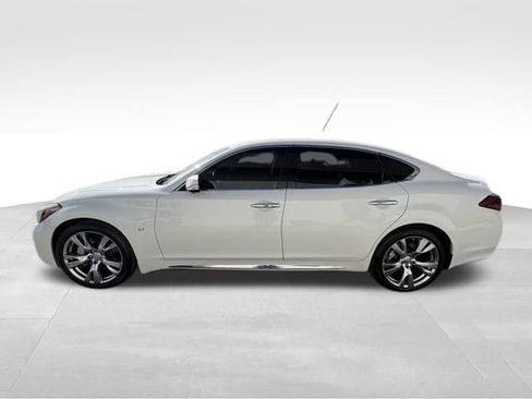 Used 2017 INFINITI Q70 L 3.7 w/ Deluxe Touring Package image 12