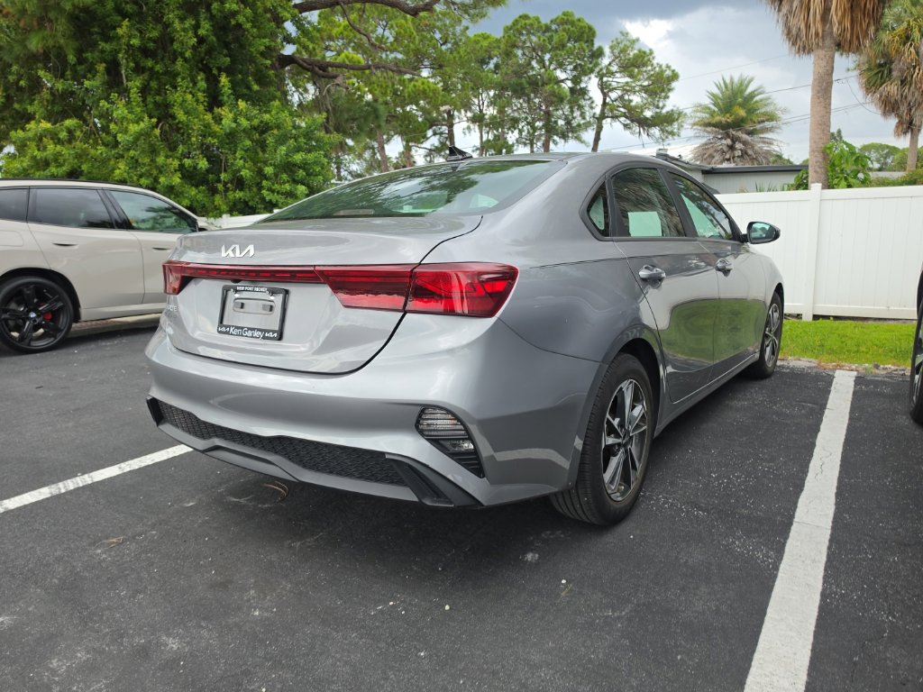 Certified 2023 Kia Forte LXS FWD image 14