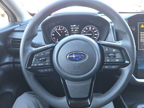 Used 2024 Subaru Crosstrek 2.0i Premium image 3