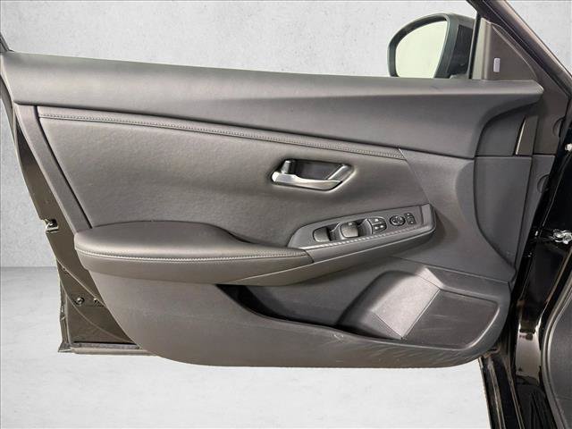 Used 2025 Nissan Sentra SV FWD image 10